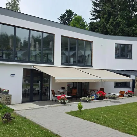 Zveniv Resort Oryavchyk