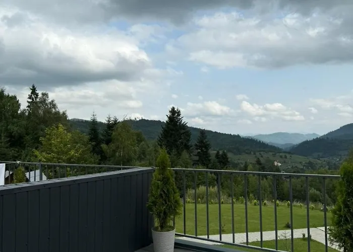 Zveniv Resort *